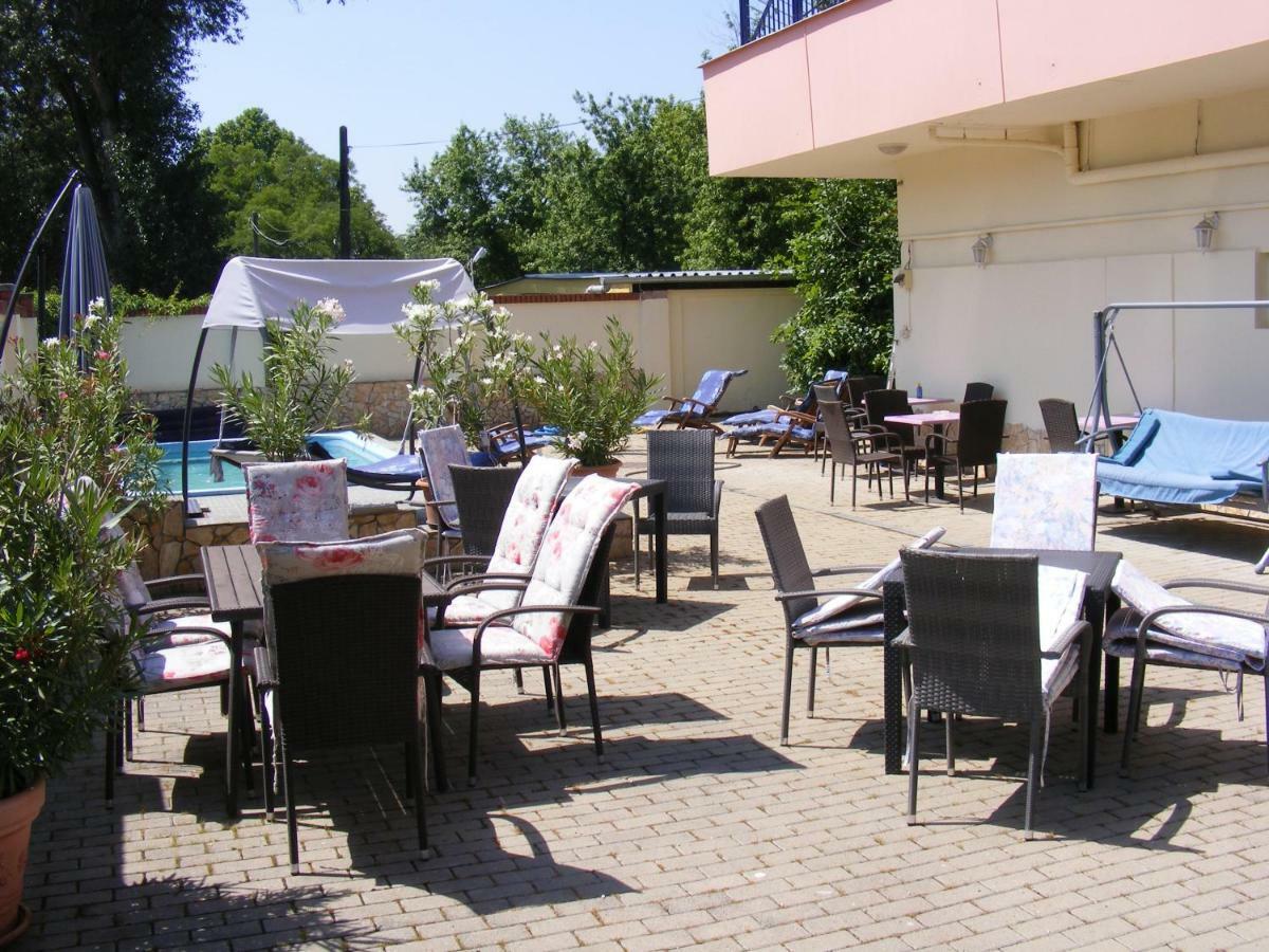 Hotel Pelikan Говдмезиввашаргей Екстер'єр фото